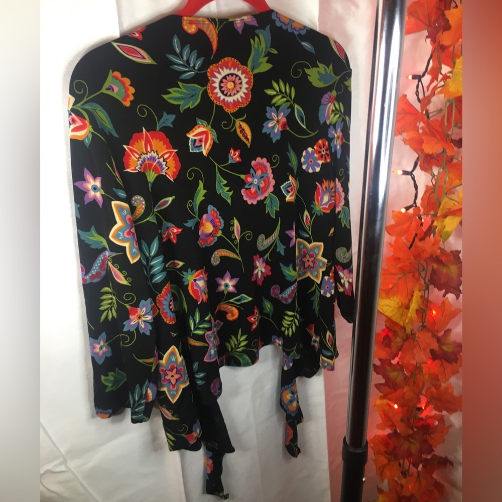 Choices | Women’s Black/Colorful Print Tie Front Blouse Top - Picture 9 of 12